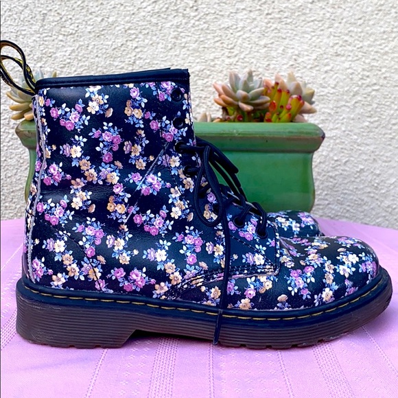 Dr. Martens Other - Dr. Martens kids size 2